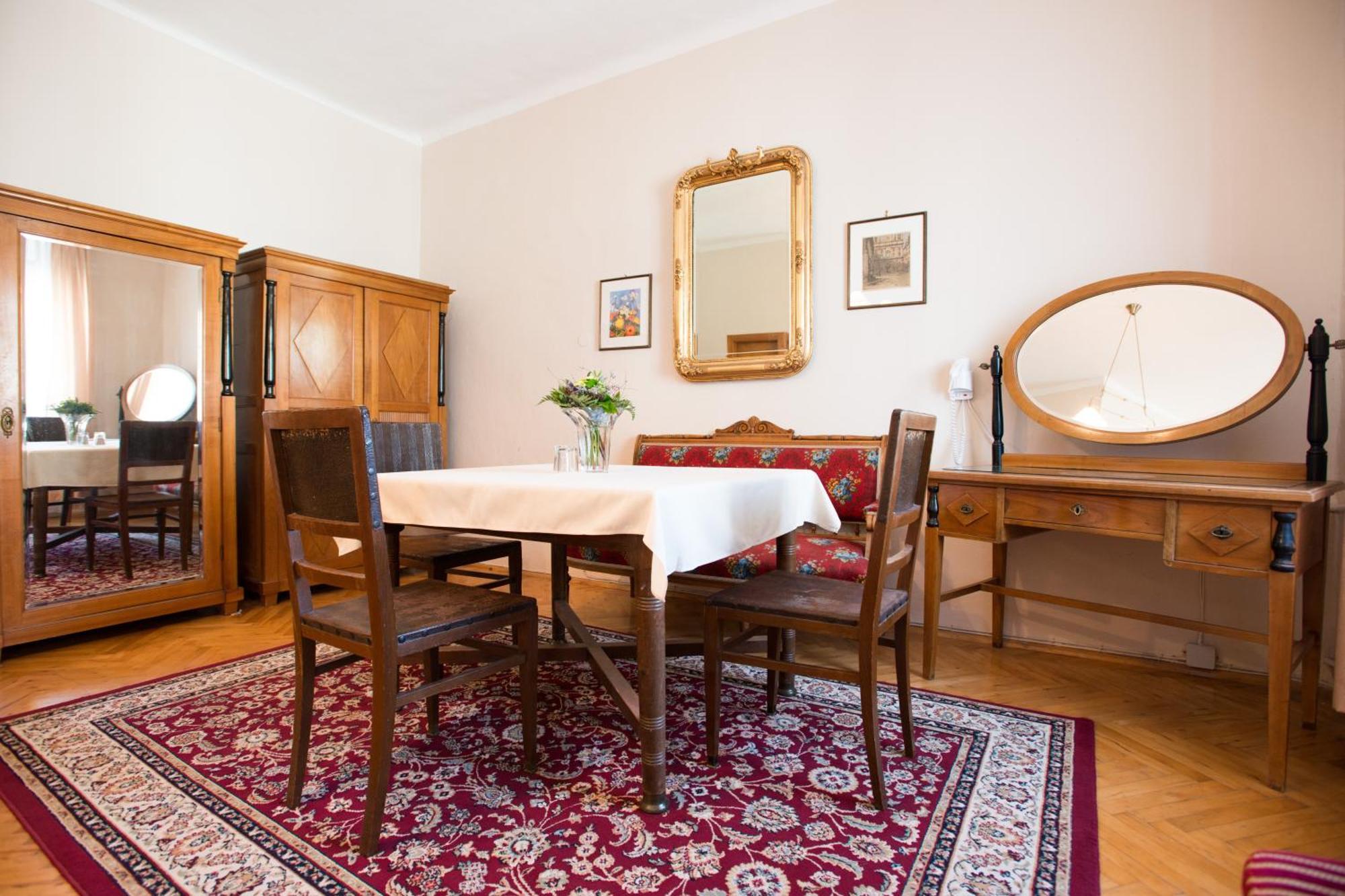 Hotel Hotel-garni Goldenes Kreuz Grein